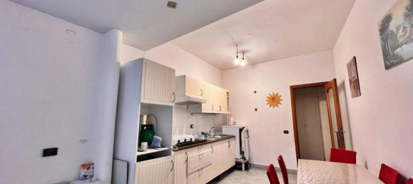 4 rooms Apartment in Naples, Italy No. 170081 18
