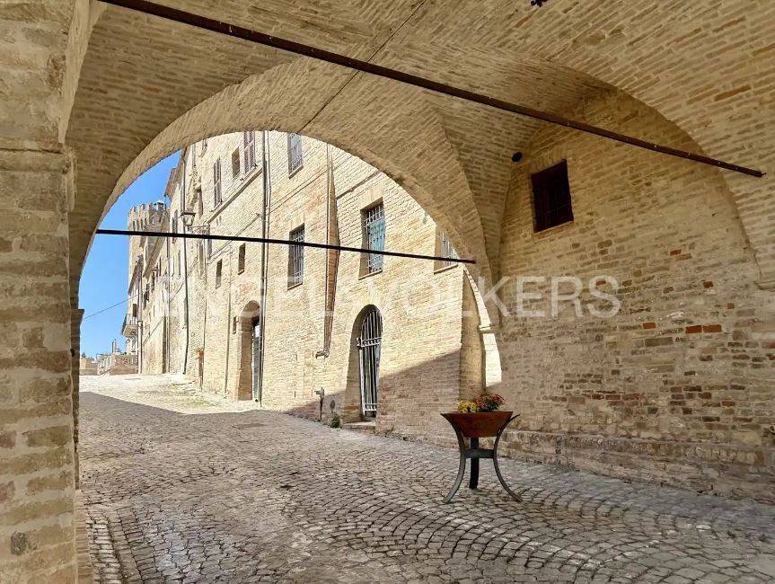 3 bedrooms Apartment in Moresco, Italy No. 136475