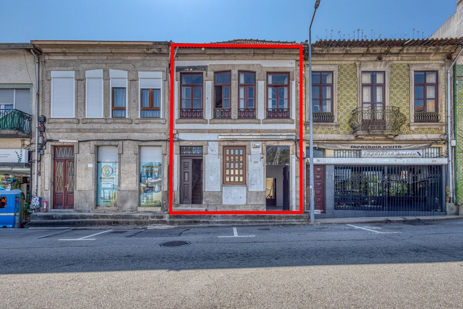 189m² Building in Rio Tinto, Portugal No. 195448