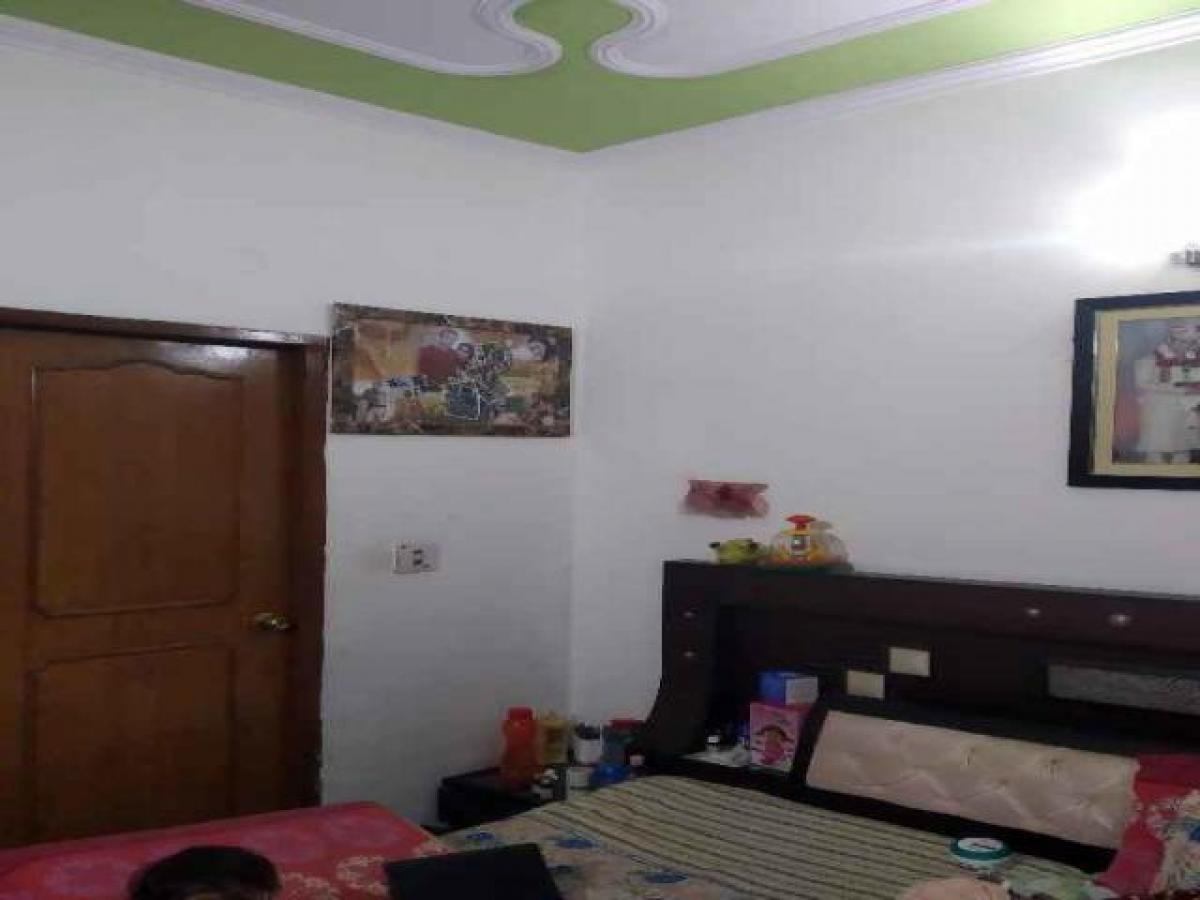 Casa T4 em Faridabad, India N.º 28973