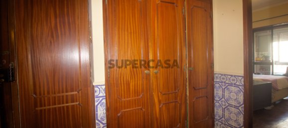 3 bedrooms Apartment in Amadora, Portugal No. 251518 7