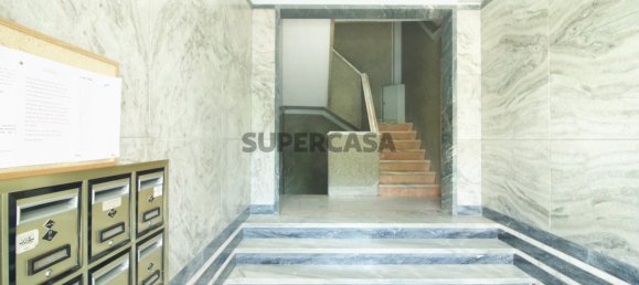 3 bedrooms Apartment in Amadora, Portugal No. 251518 20