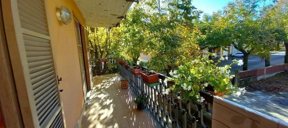 Квартира с 5 комнатами в Кастель Вискардо, Италия № 103635 4