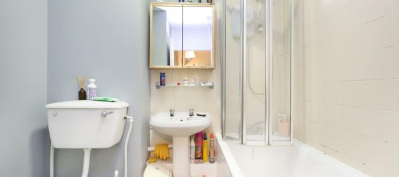 2 bedrooms House in London, United Kingdom No. 12422 11