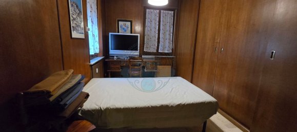 5 rooms Apartment in Asti, Italy No. 266983 3