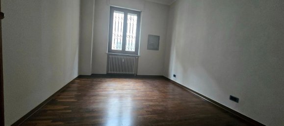 5 rooms Apartment in Asti, Italy No. 266983 19