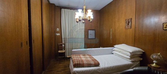 5 rooms Apartment in Asti, Italy No. 266983 4