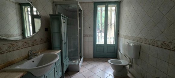 5 rooms Apartment in Asti, Italy No. 266983 17