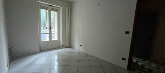 5 rooms Apartment in Asti, Italy No. 266983 16