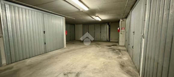  مرآب في Rivoli, Italy 13متر مربع رقم 131140 7