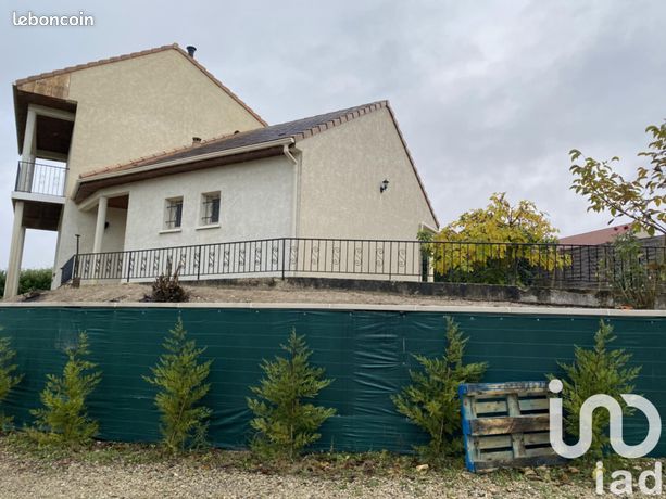 3 bedrooms House in Yonne, France No. 360376