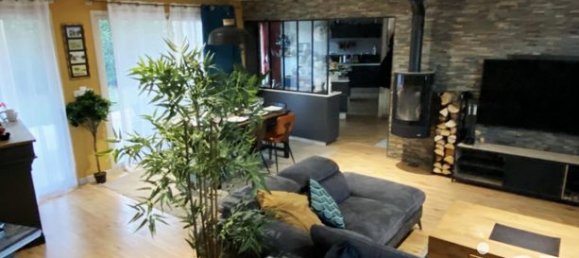 3 bedrooms House in Yonne, France No. 360376 8