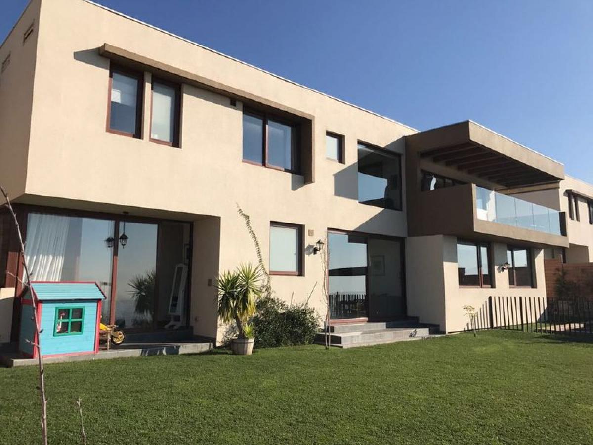 5 bedrooms House in Santiago, Chile No. 1790