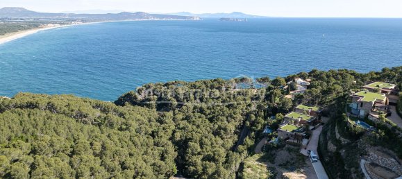  Land in Begur, Spain No. 151326 3