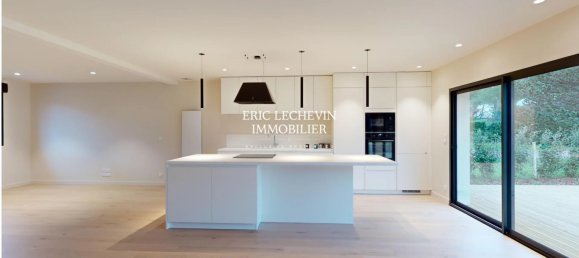 Вилла с 4 спальнями в Кюк, Франция № 44847 6