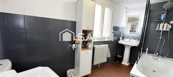 2 bedrooms House in Le Plessis-Bouchard, France No. 291514 8