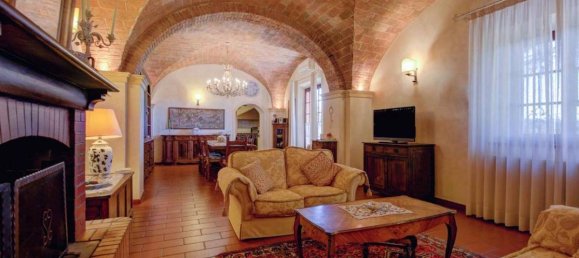 4 bedrooms House in Fauglia, Italy No. 1434 9