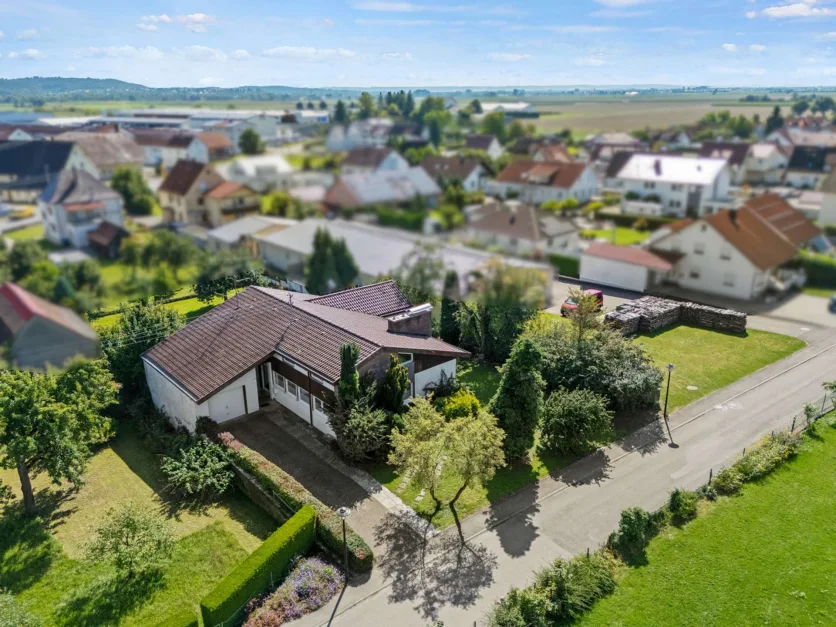 3 Schlafzimmer Bungalow in Biberach, Germany, Nr. 360610