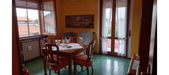 2 bedrooms Apartment in Momo, Italy No. 370915 4