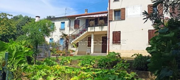 7 rooms Apartment in Albettone, Italy No. 265132 2