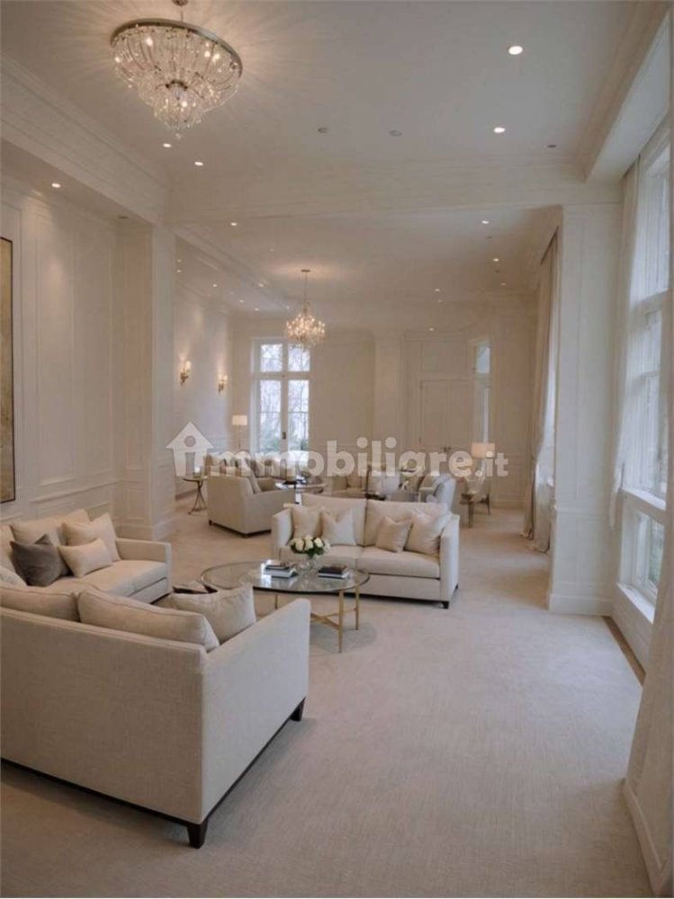 3 chambres Appartement à Varese, Italy No. 332219