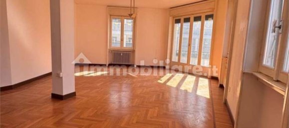 3 chambres Appartement à Varese, Italy No. 332219 4