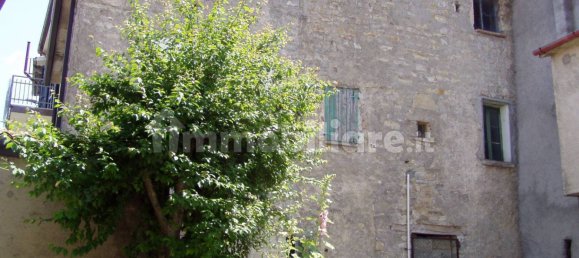 4 bedrooms House in Maiolo, Italy No. 73484 2