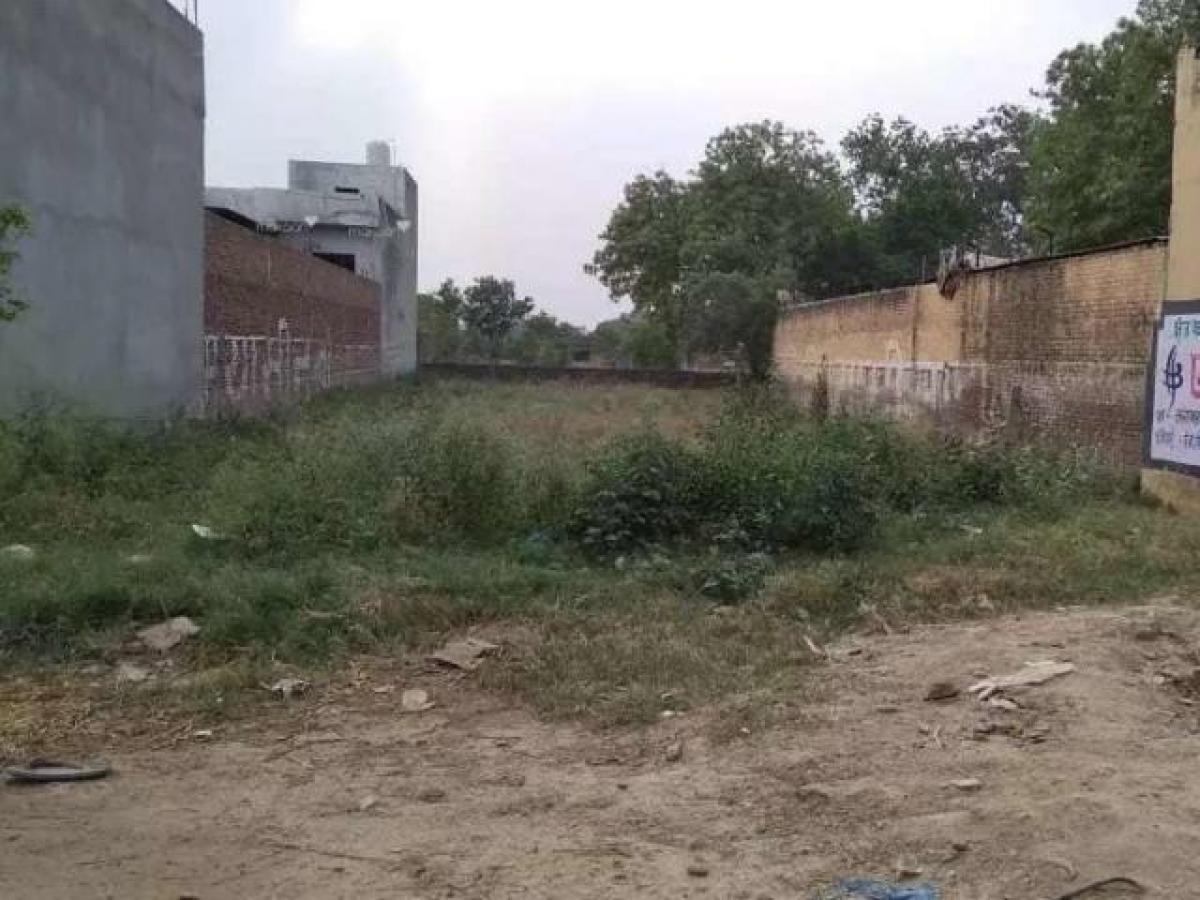  Land in Noida, India No. 66180