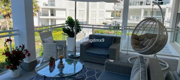 3 bedrooms Apartment in Benahavis, Spain No. 135229 6