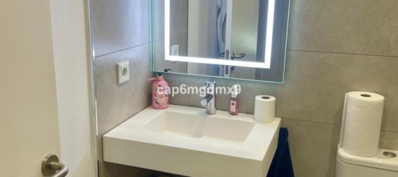 3 bedrooms Apartment in Benahavis, Spain No. 135229 17