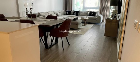 3 bedrooms Apartment in Benahavis, Spain No. 135229 8