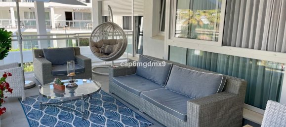 3 bedrooms Apartment in Benahavis, Spain No. 135229 2