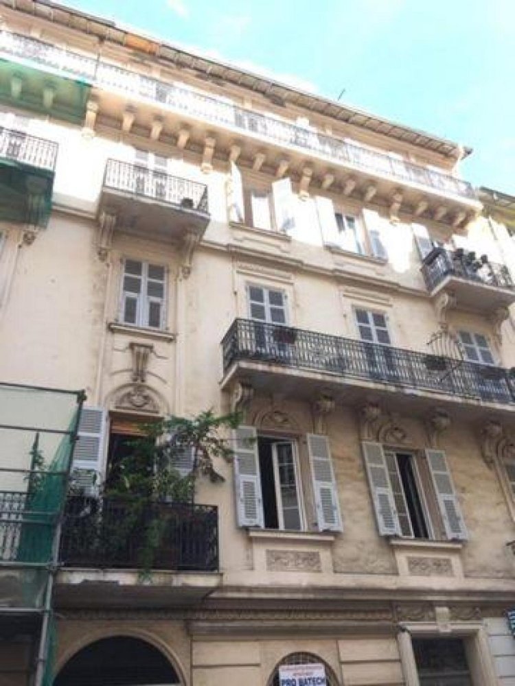 4 bedrooms Condo in Nice, France No. 11577