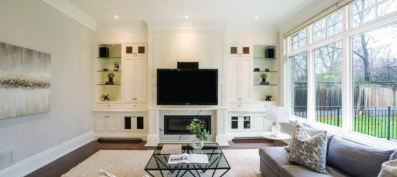 7 bedrooms House in Mississauga, Canada No. 872 12