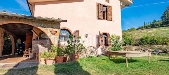 3 Schlafzimmer Haus in Gavorrano, Italy, Nr. 209011 18