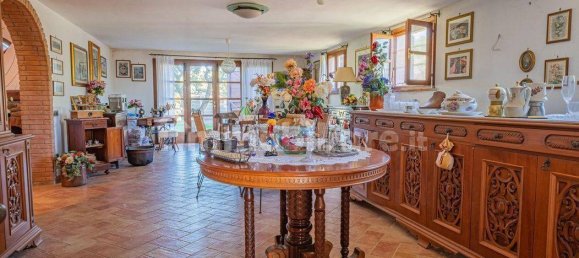 3 Schlafzimmer Haus in Gavorrano, Italy, Nr. 209011 3