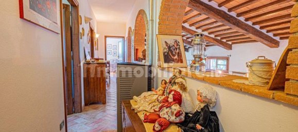 3 Schlafzimmer Haus in Gavorrano, Italy, Nr. 209011 7