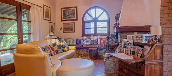 3 Schlafzimmer Haus in Gavorrano, Italy, Nr. 209011 33