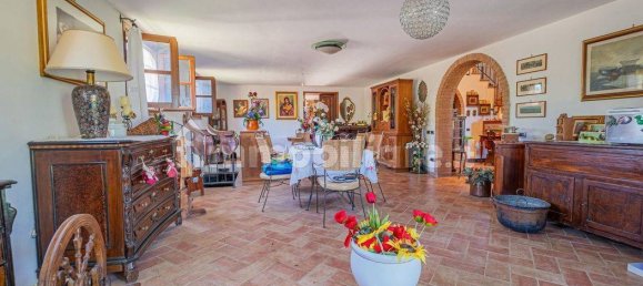 3 Schlafzimmer Haus in Gavorrano, Italy, Nr. 209011 37
