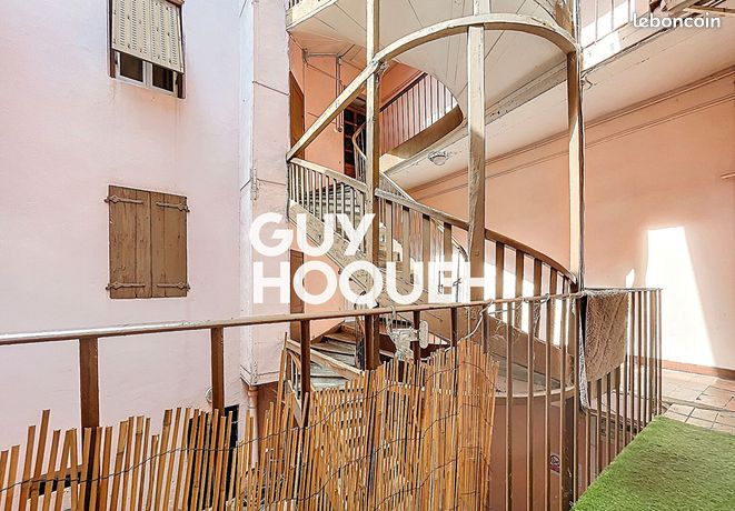 2 bedrooms Apartment in Macon, France No. 312099