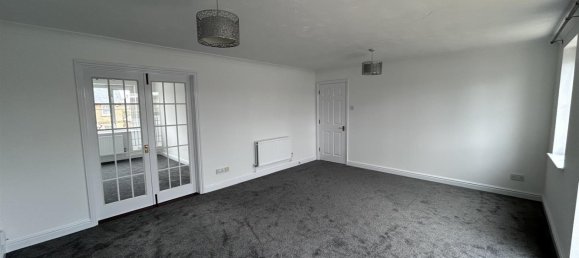 3 bedrooms House in Gillingham, United Kingdom No. 951 73