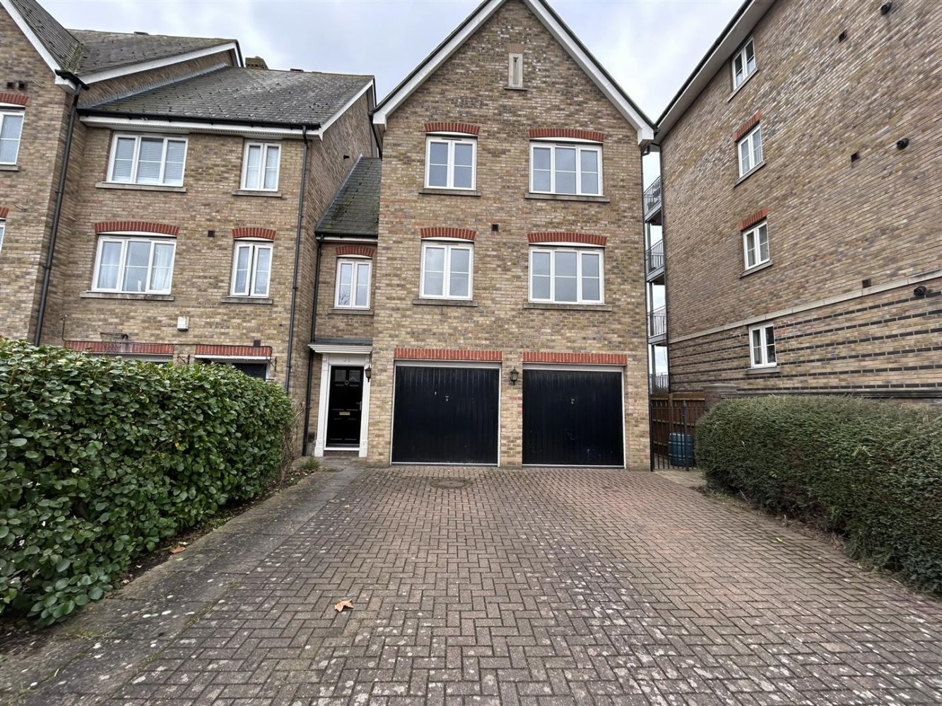 3 bedrooms House in Gillingham, United Kingdom No. 951