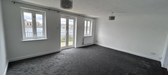 3 bedrooms House in Gillingham, United Kingdom No. 951 50