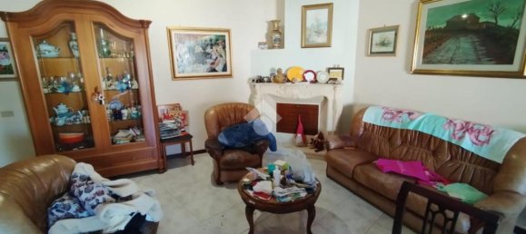 Apartamento de 5 habitaciónes en Cervaro, Italy No. 41018 4