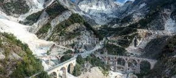 2 bedrooms House in Carrara, Italy No. 202247 7