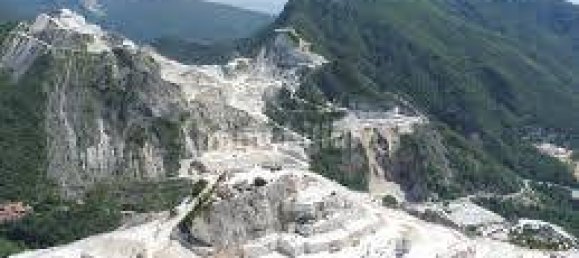 2 bedrooms House in Carrara, Italy No. 202247 4