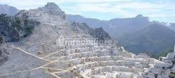 2 bedrooms House in Carrara, Italy No. 202247 16