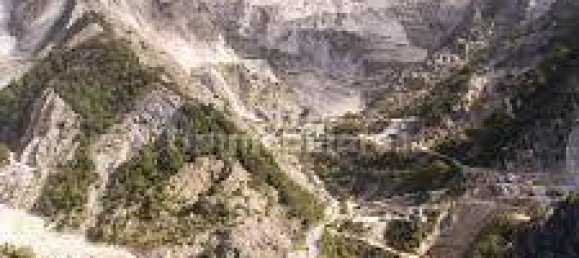 2 bedrooms House in Carrara, Italy No. 202247 14