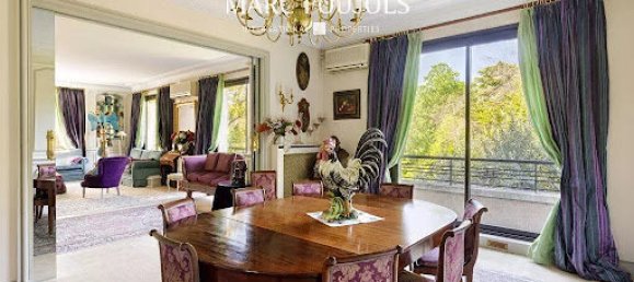 4 bedrooms Apartment in Paris, France No. 182680 11