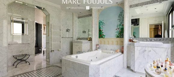 4 bedrooms Apartment in Paris, France No. 182680 5